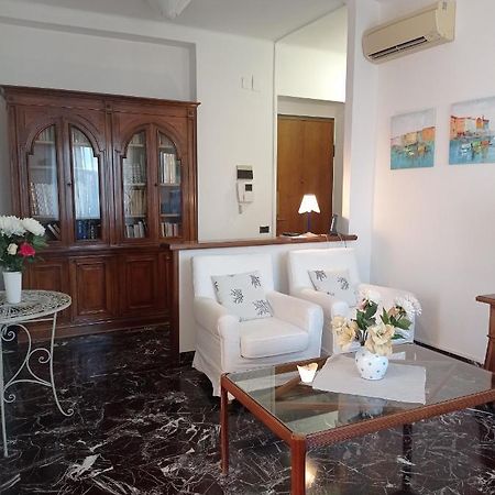 Apartament Down Town Emily La Spezia Zewnętrze zdjęcie