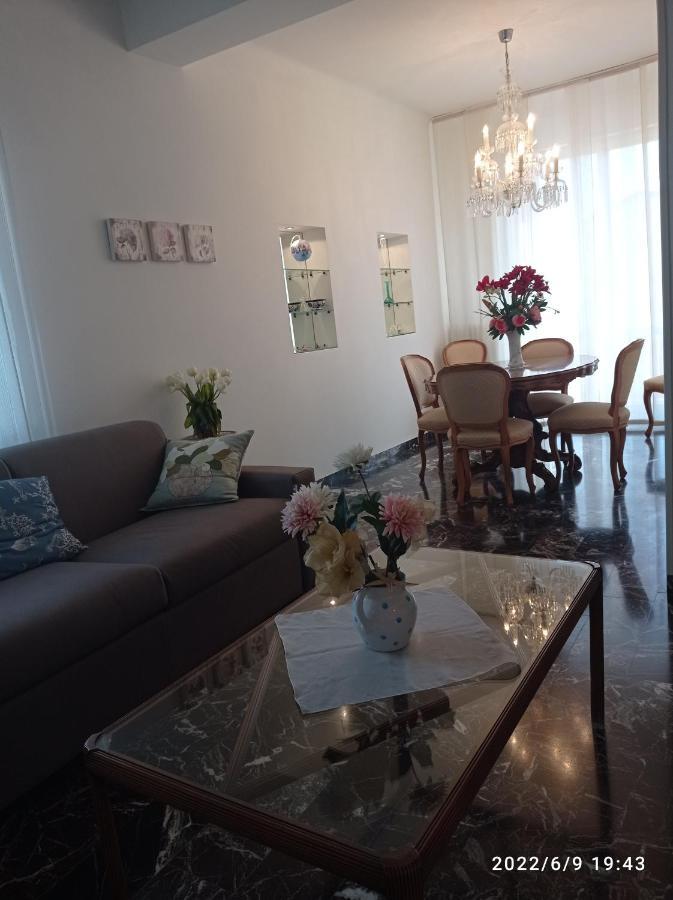 Apartament Down Town Emily La Spezia Zewnętrze zdjęcie
